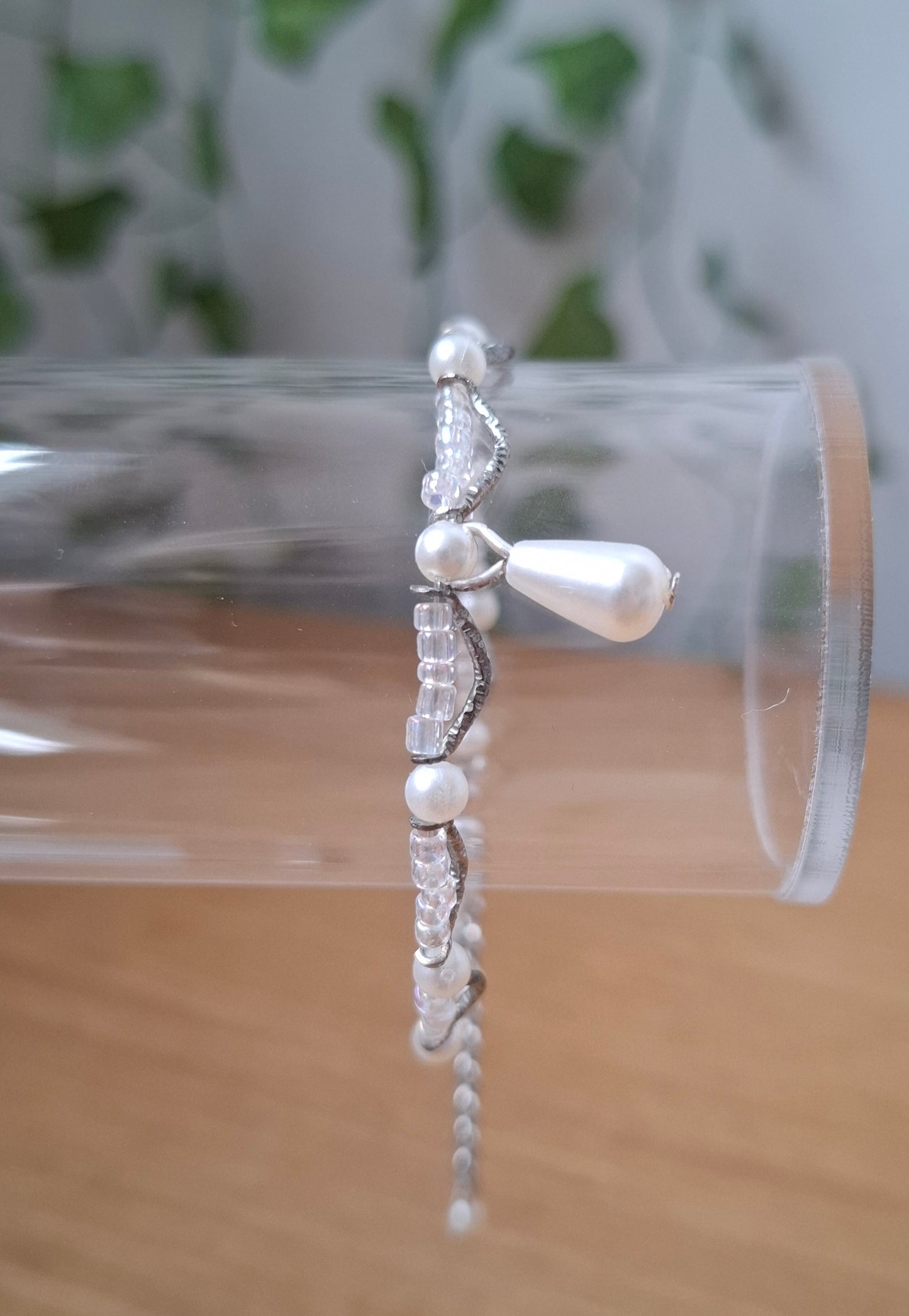 Pearl-Drop Shimmer Bracelet