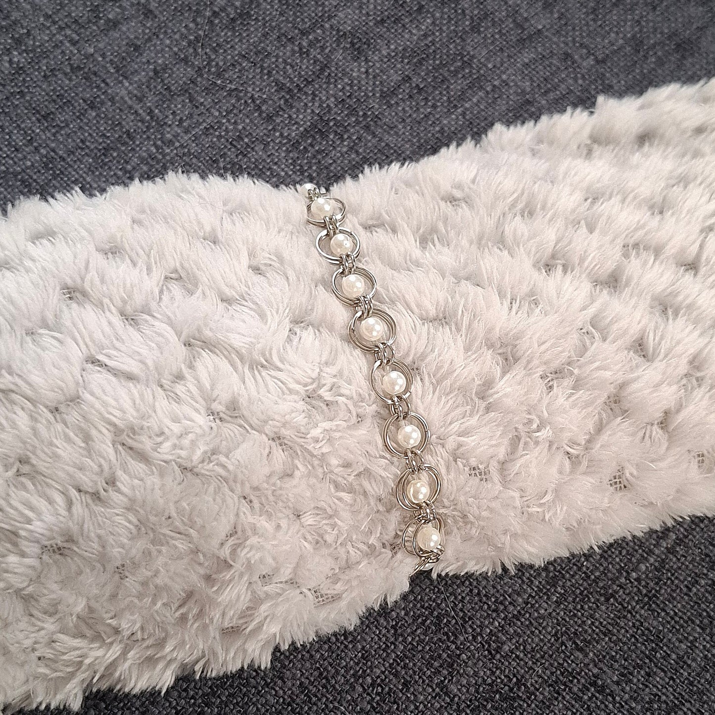 Faux Pearl Jump-ring Bracelet