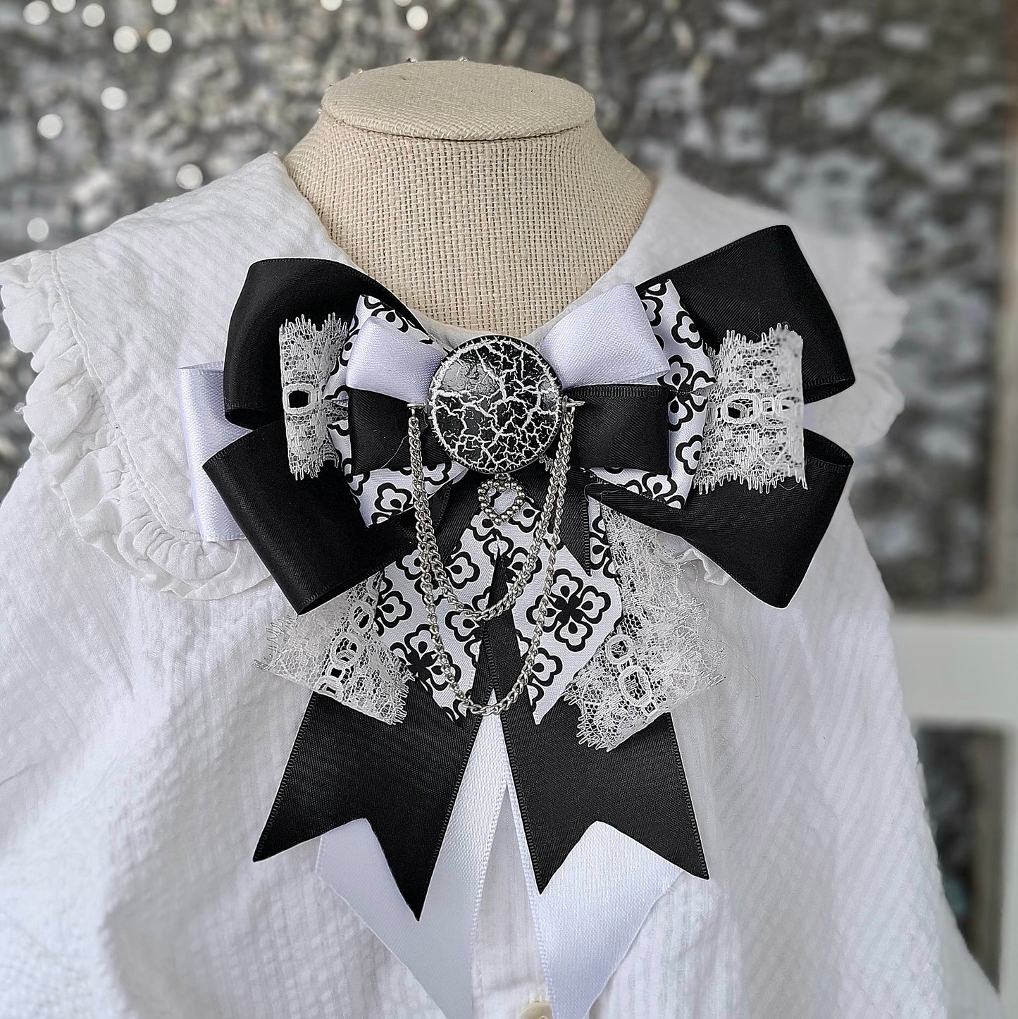Stylish black and white hair bow, neck bow, fashion bow
