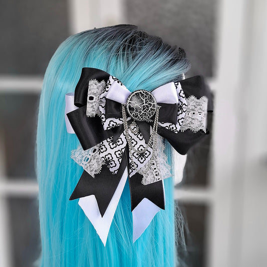 Stylish black and white hair bow, neck bow, fashion bow